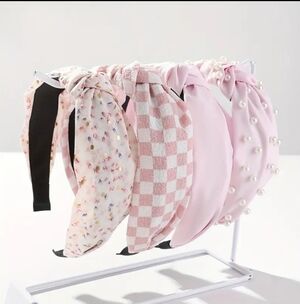 4pcs Fabric Knot Headbands, Pale Pink NEW